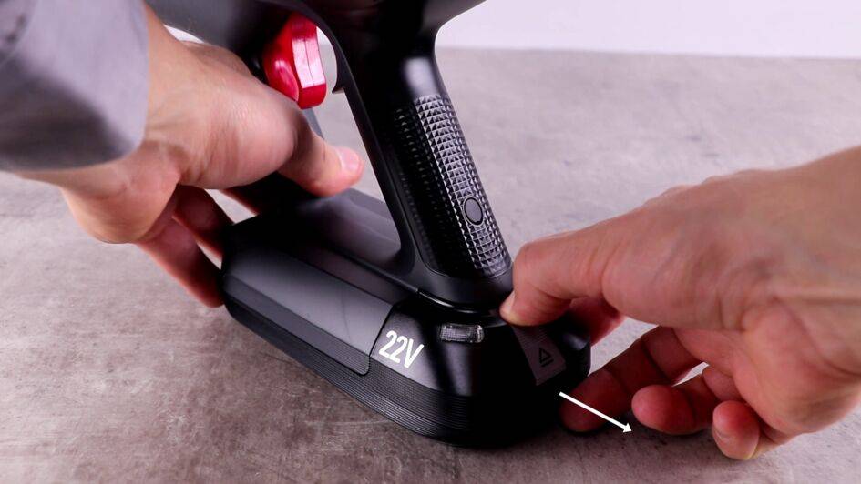 Tutoriel Changer carte ON/OFF Boost - étape 2, enlever la batterie