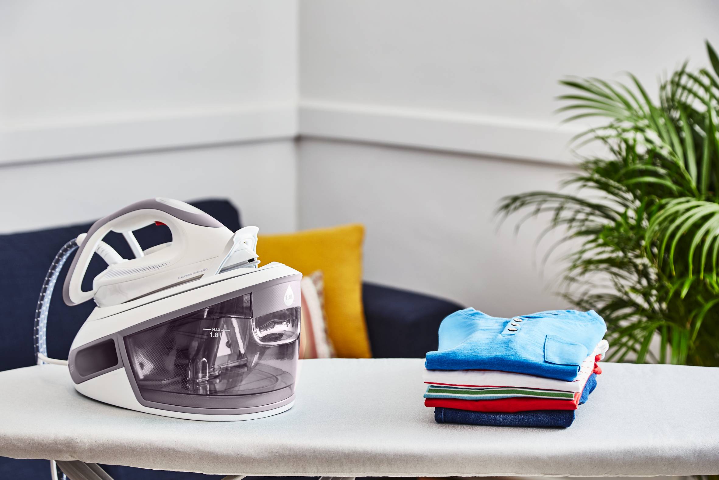 Express anti-calc, 6,1 bars, Débit vapeur 120 g/min, Fonction pressing 400 g/min - RECONDITIONNÉ