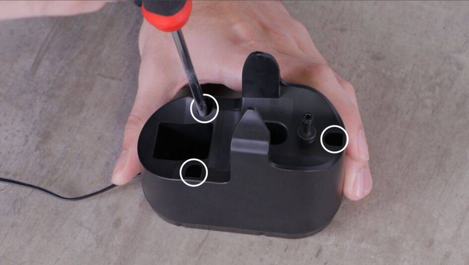 Tutoriel changer carte ON/OFF Boost - étape 3, enlever le bac à poussière