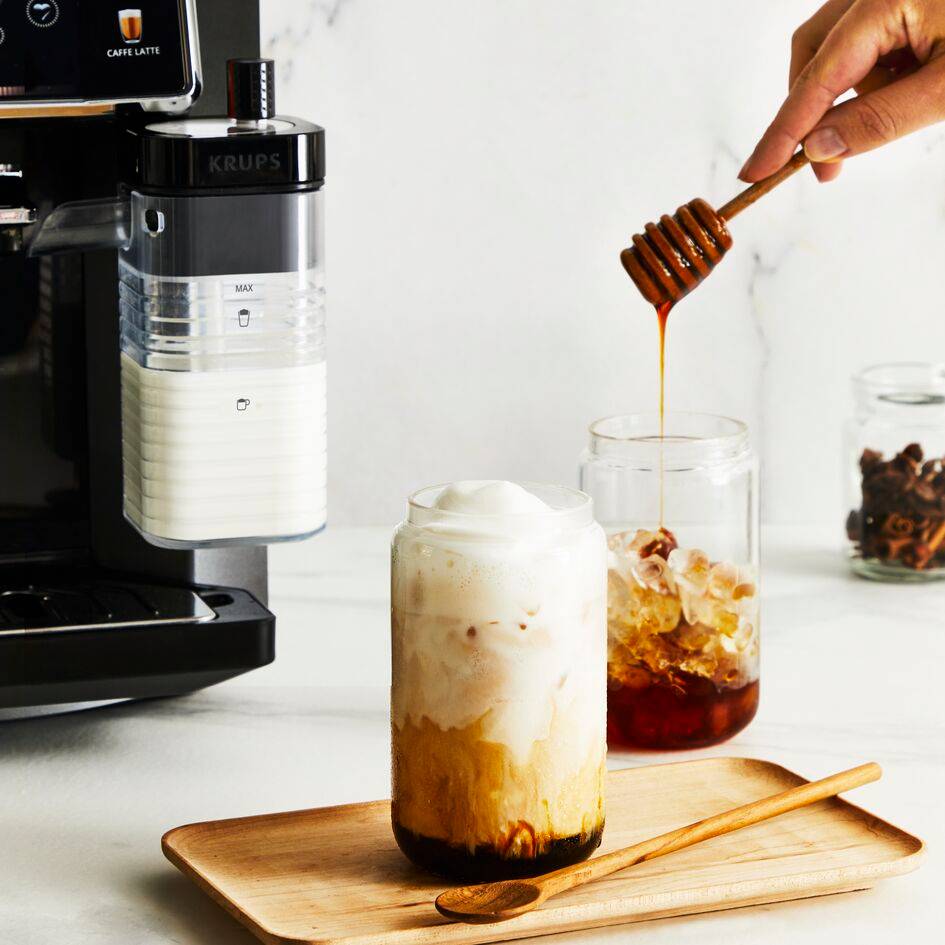Medium-Sensation-Milk_ICED-DIRTY-CHAI-AVEC-MACHINE_1-1-tif.jpg