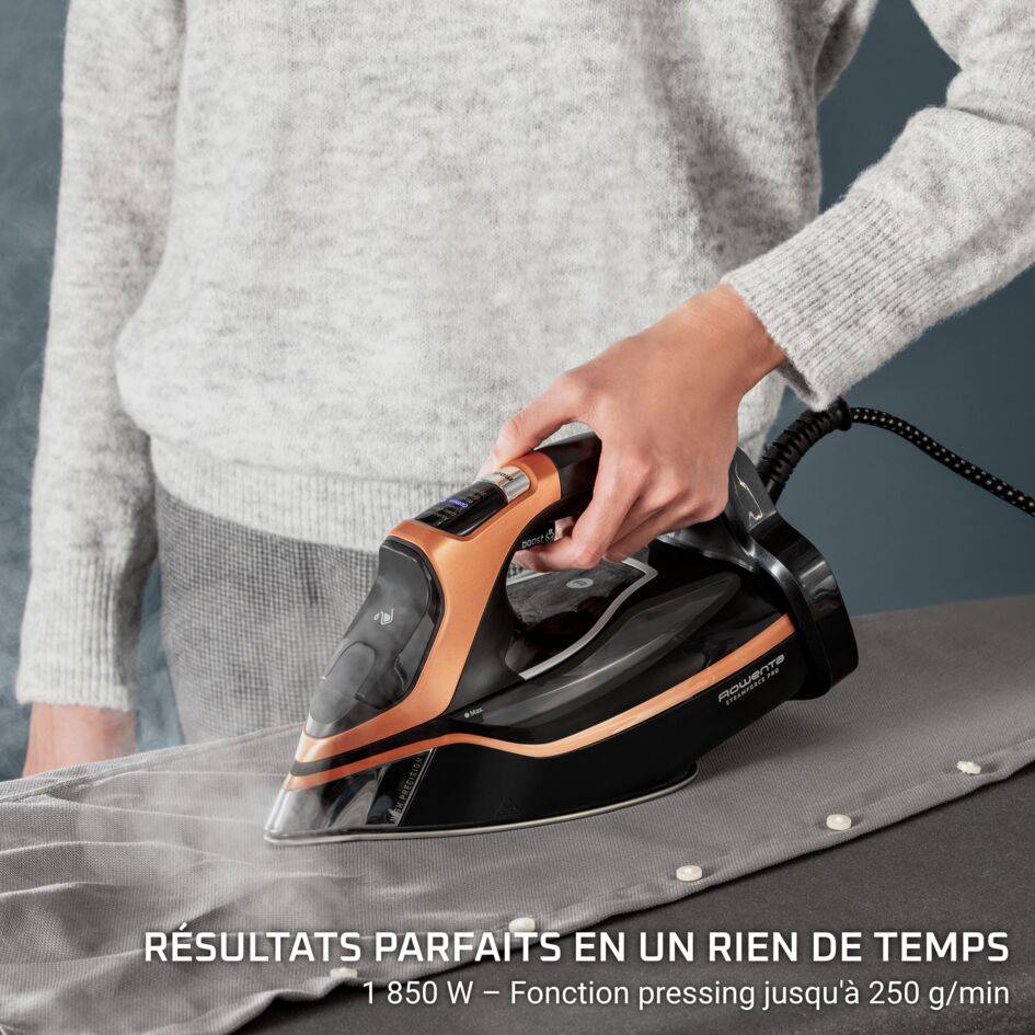 Steamforce Pro Fer vapeur, Débit vapeur continu 75 g/min, Fonction pressing 300 g/min