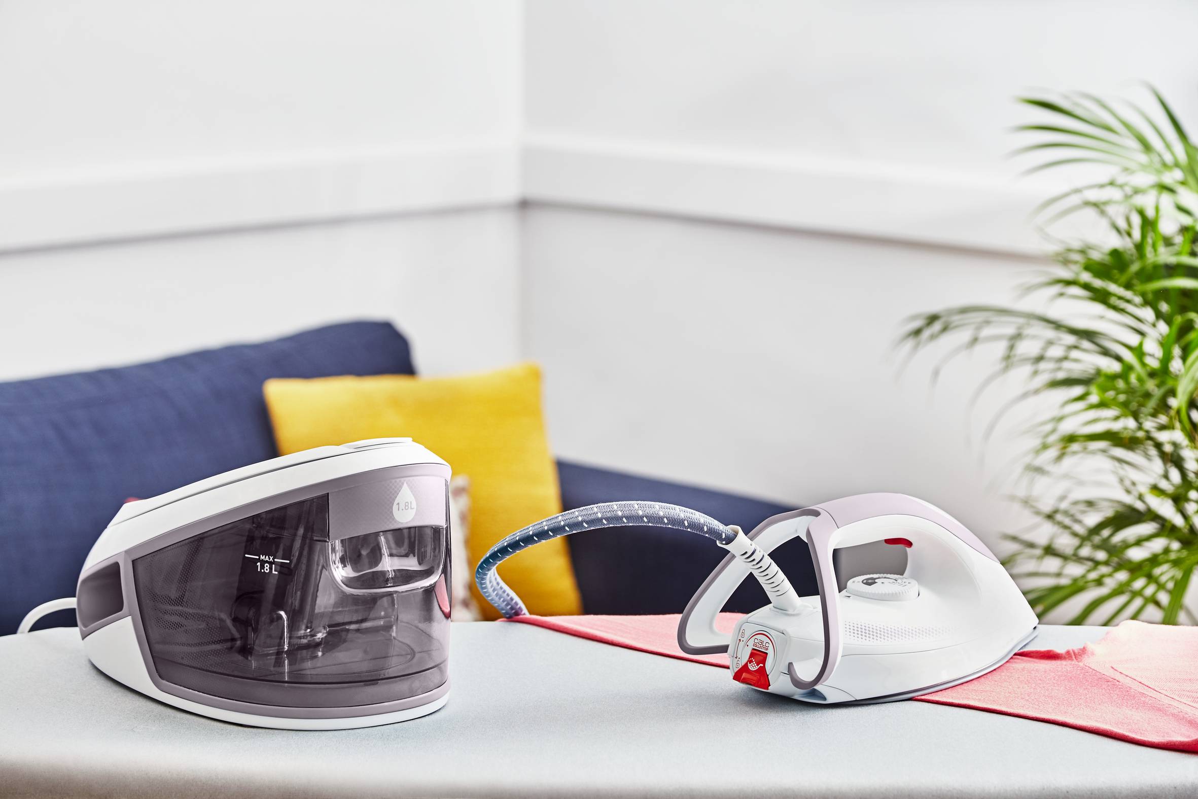 Express anti-calc, 6,1 bars, Débit vapeur 120 g/min, Fonction pressing 400 g/min - RECONDITIONNÉ