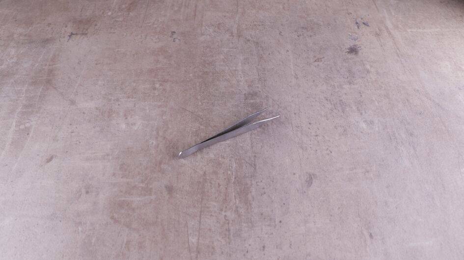 Medium-SIS-SelfRepair_outils_pince1