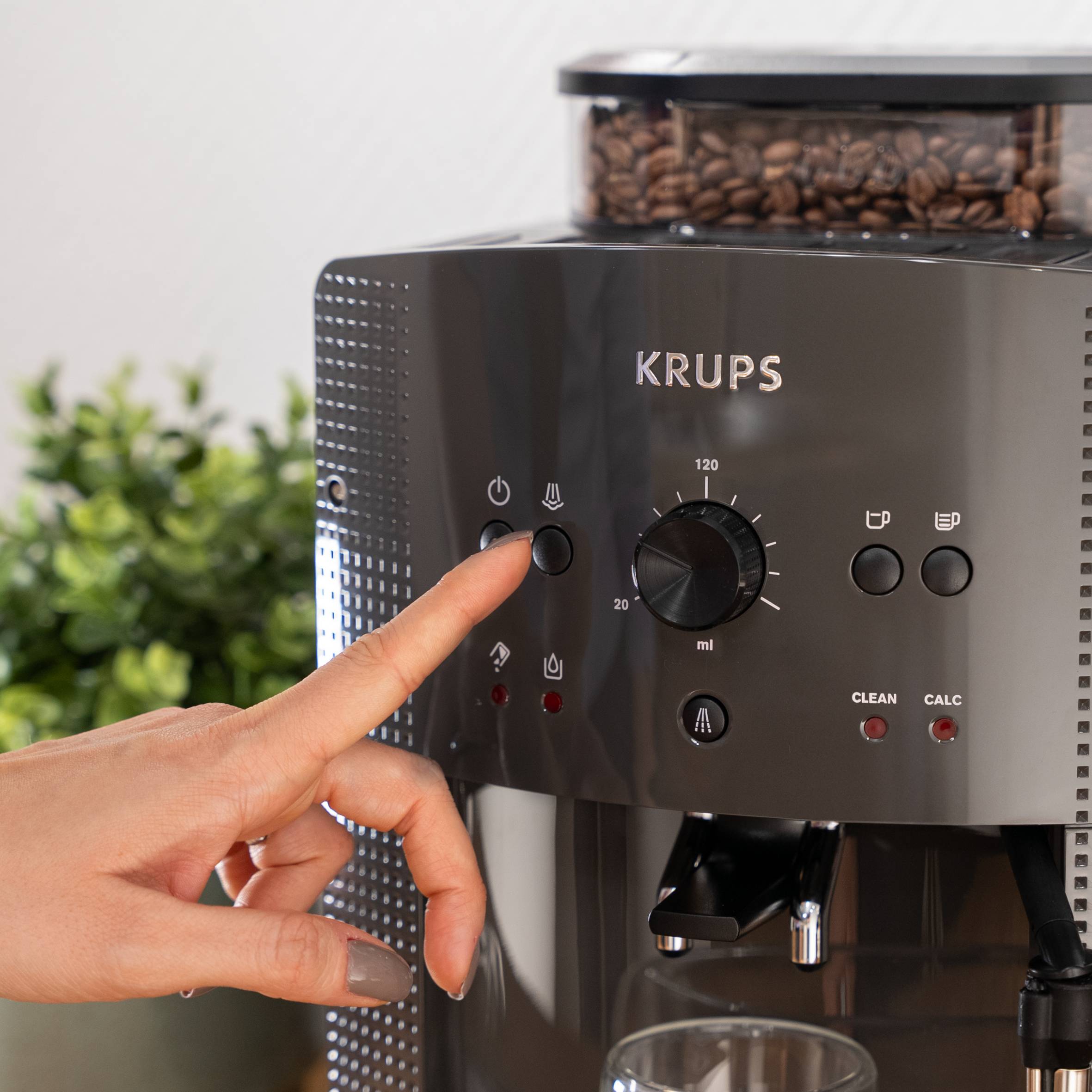 KRUPS Essential grise + accessoire lait