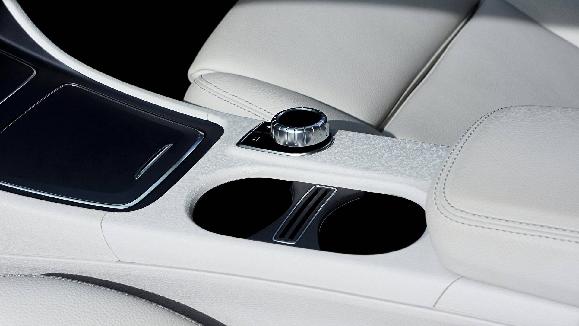 LP-Voiture-01-TeaserBG